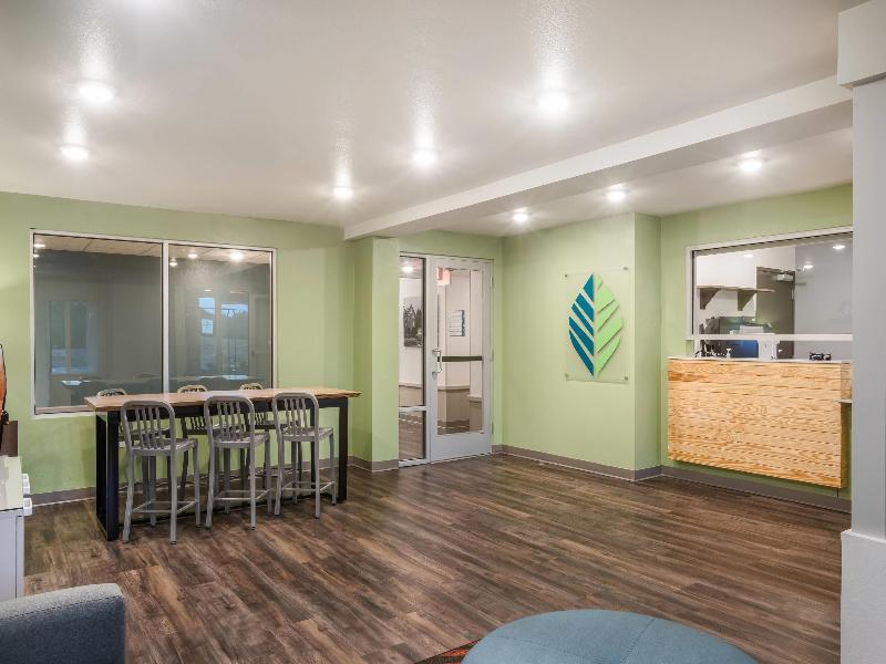 Woodspring Suites Atlanta Newnan image