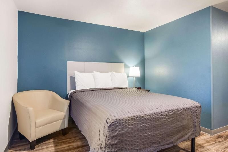 Woodspring Suites Atlanta Newnan image