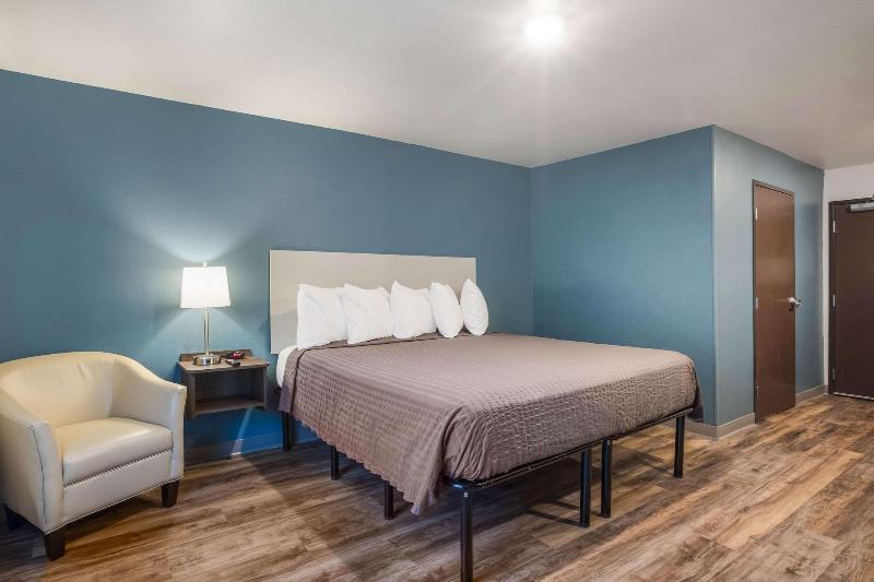Woodspring Suites Atlanta Newnan image