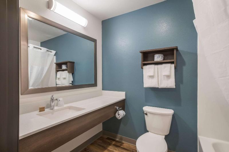 Woodspring Suites Atlanta Newnan image