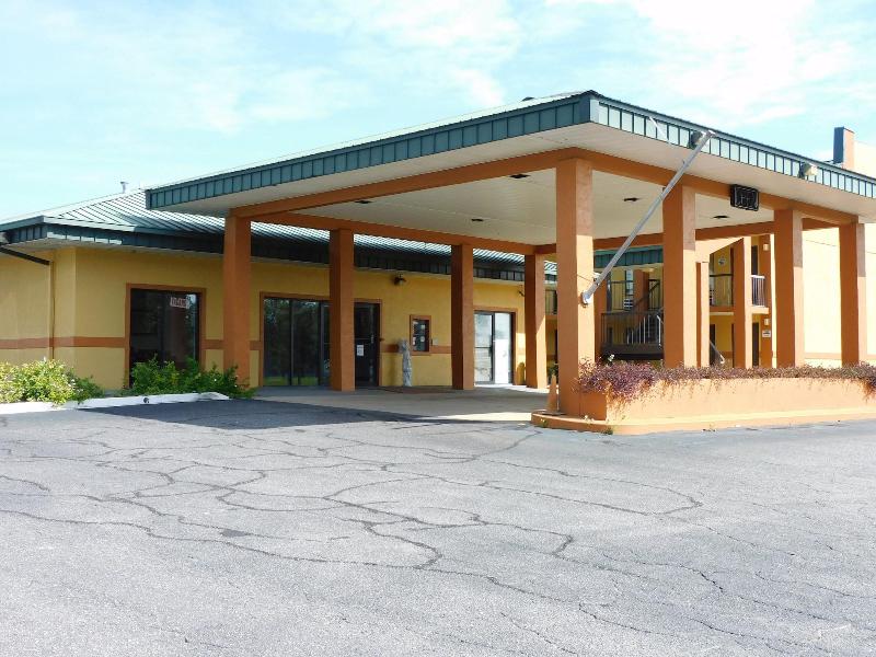 Camilla Inn Suites image