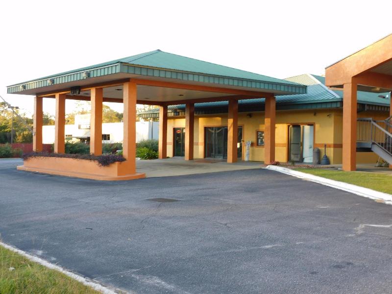 Camilla Inn Suites image