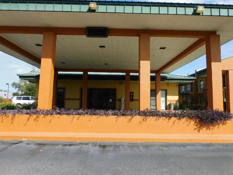 Camilla Inn Suites image