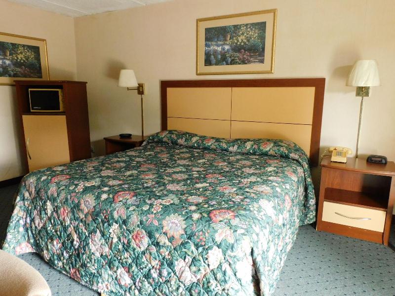 Camilla Inn Suites image