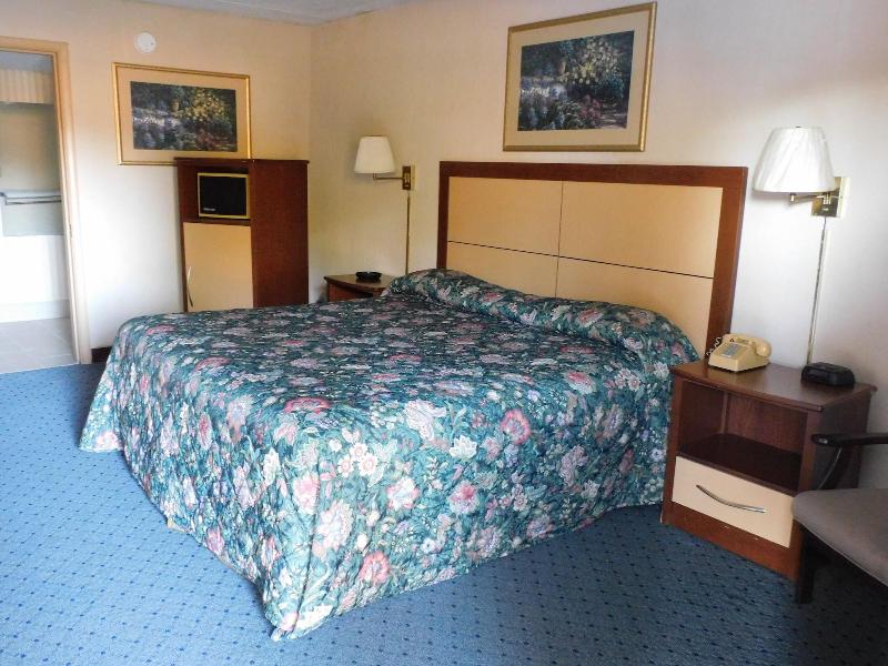 Camilla Inn Suites image
