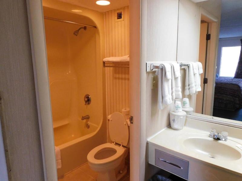 Camilla Inn Suites image