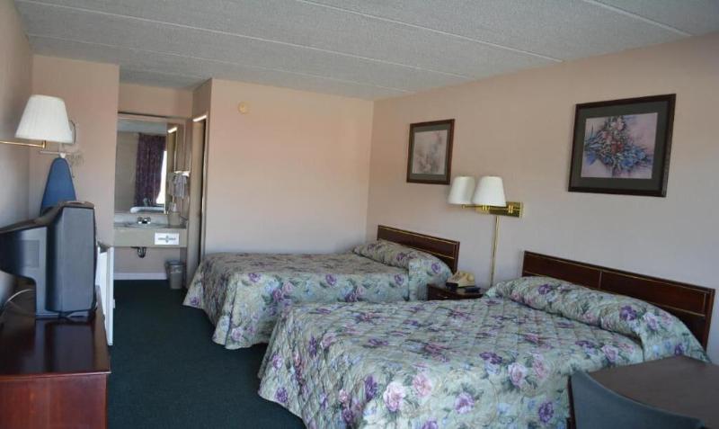 Camilla Inn Suites image