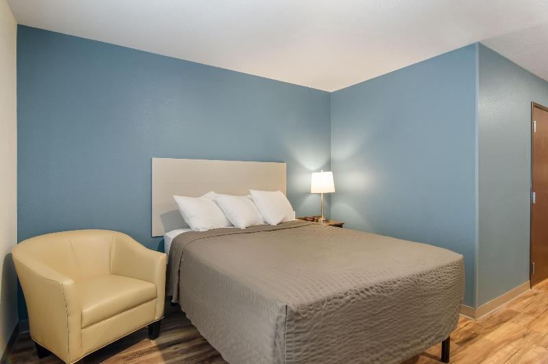 Woodspring Suites Thornton North Denver image
