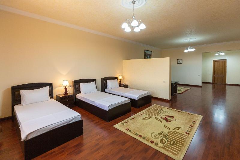 La Defense Hotel Yerevan image