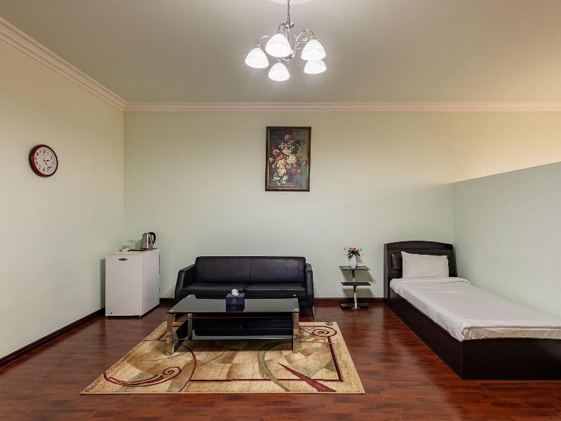 La Defense Hotel Yerevan image