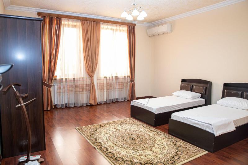 La Defense Hotel Yerevan image