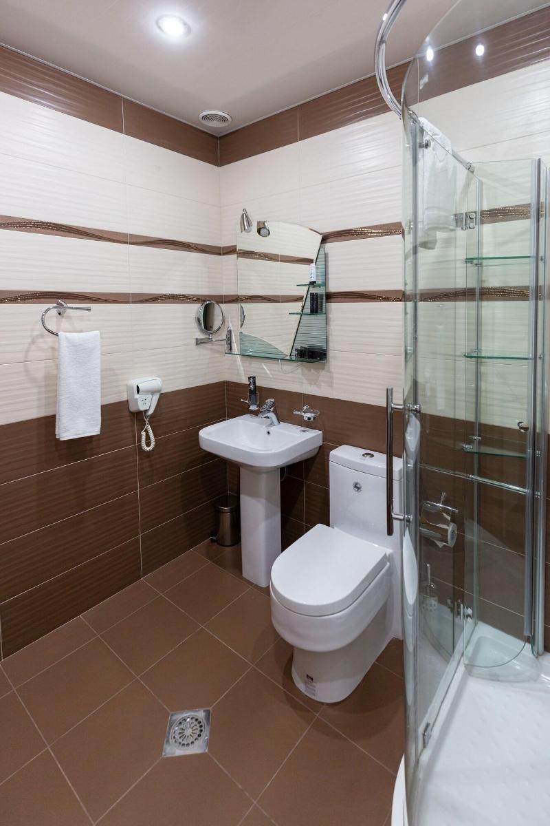 La Defense Hotel Yerevan image