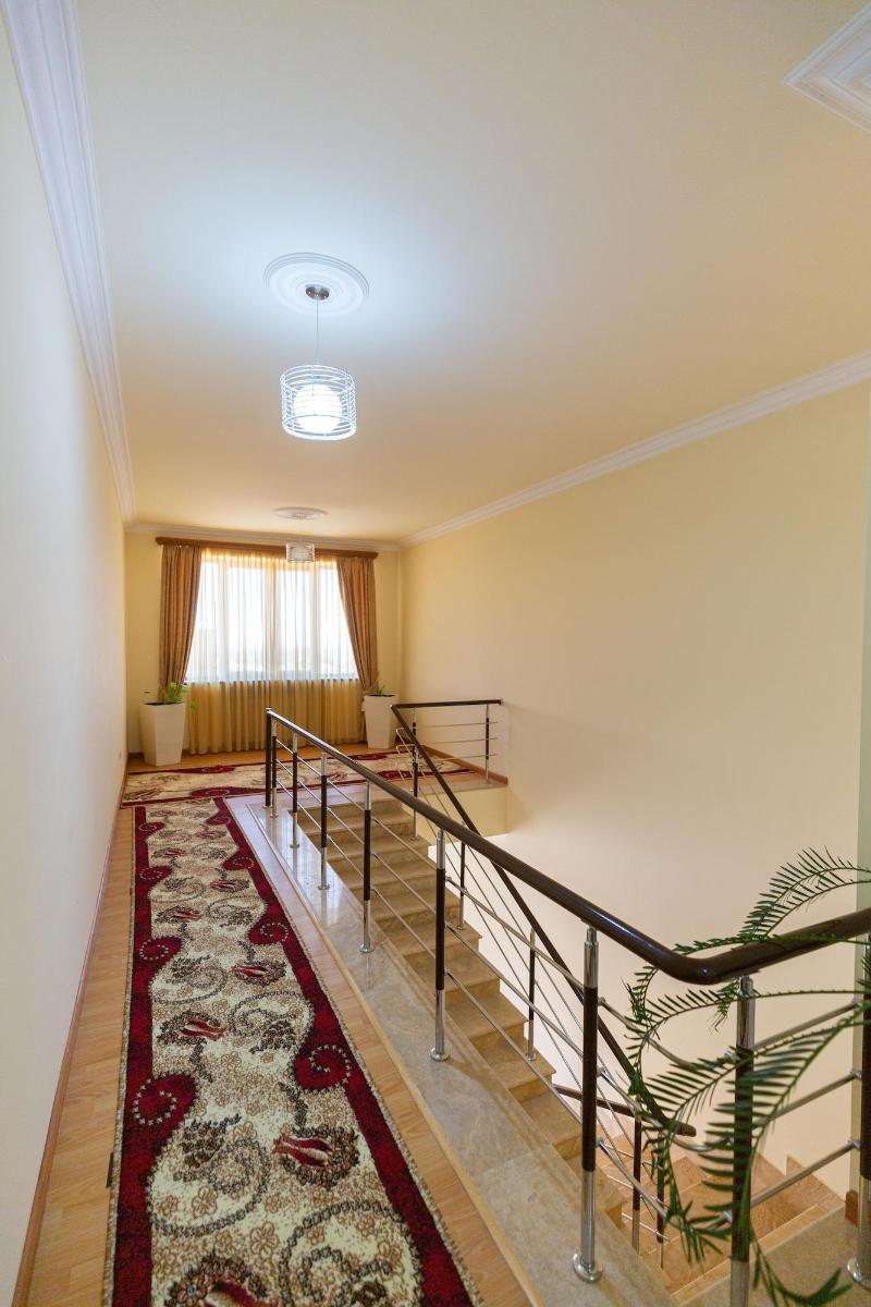 La Defense Hotel Yerevan image