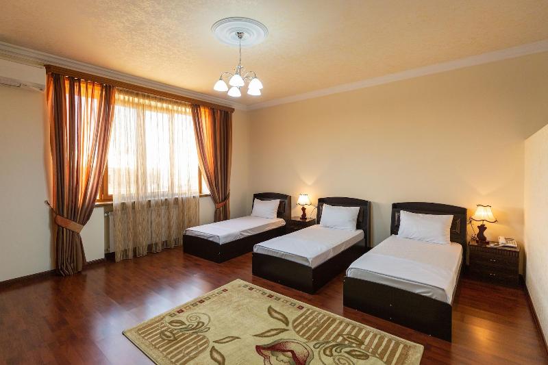 La Defense Hotel Yerevan image