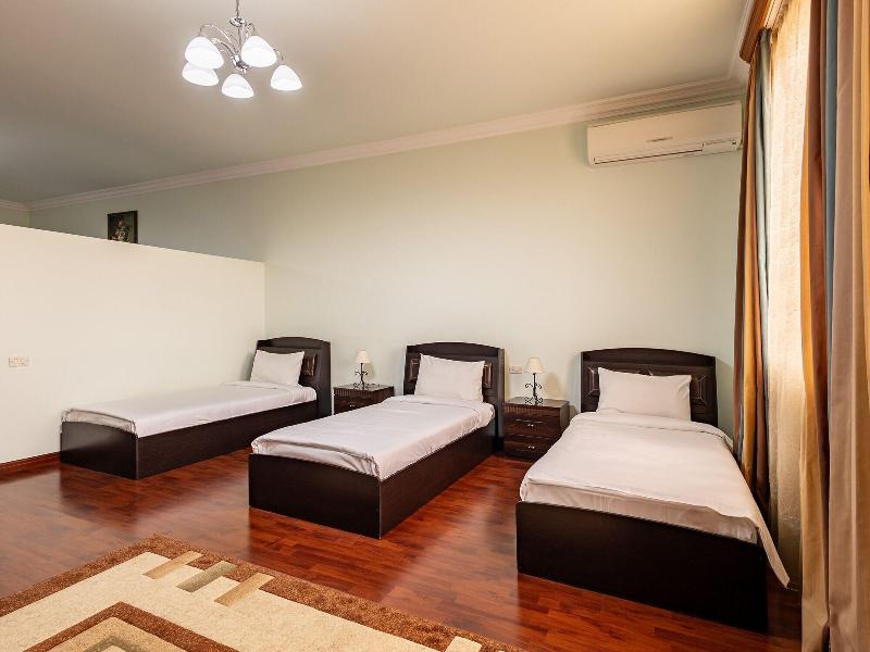 La Defense Hotel Yerevan image