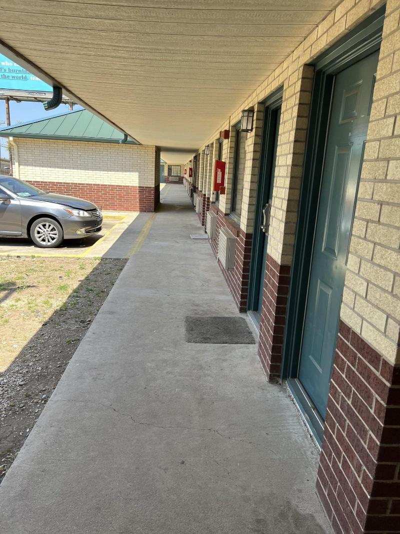 Country Inn Motel image