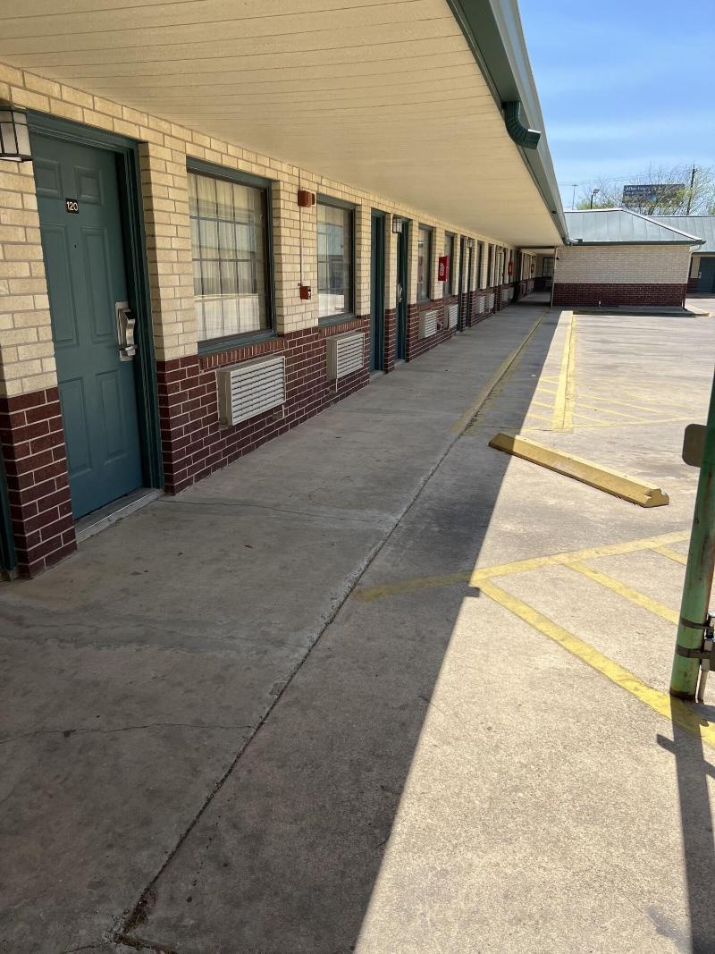 Country Inn Motel image