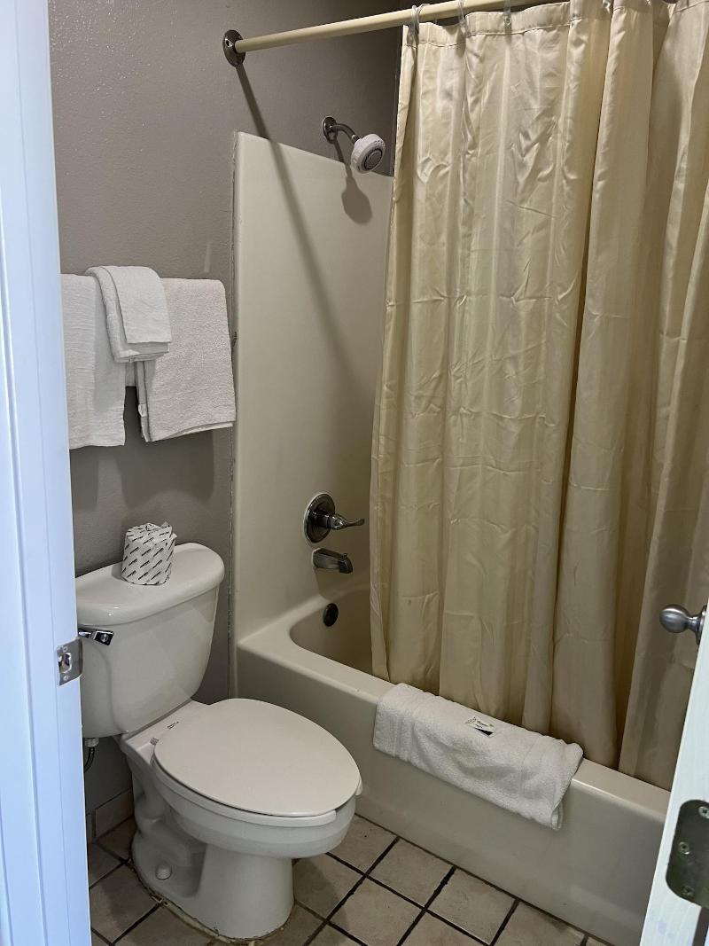 Country Inn Motel image