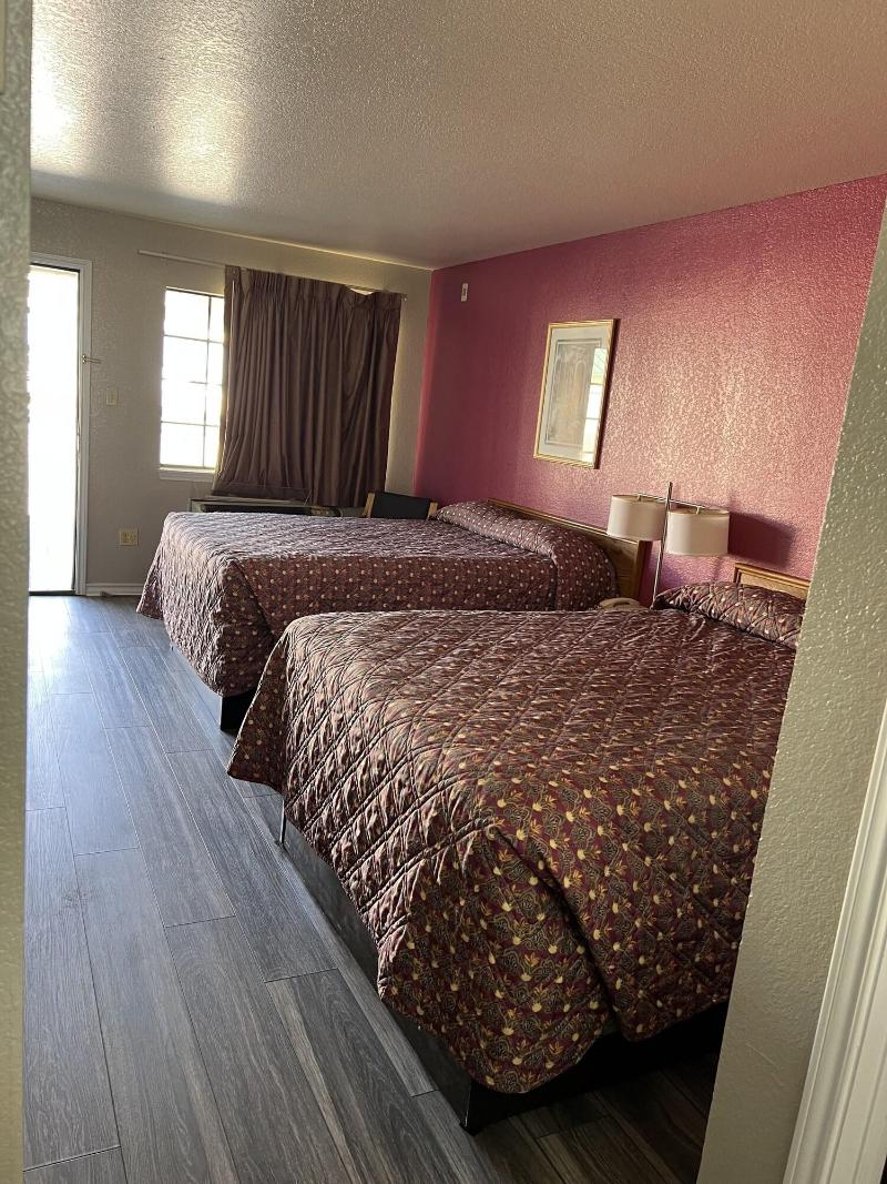 Country Inn Motel image