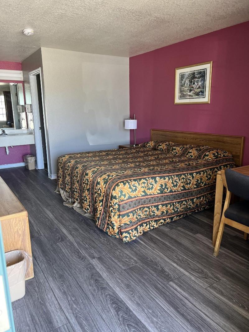 Country Inn Motel image
