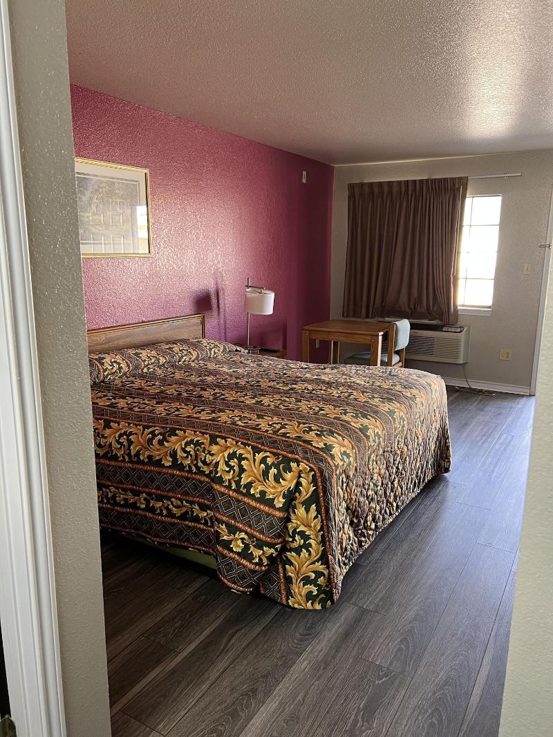 Country Inn Motel image