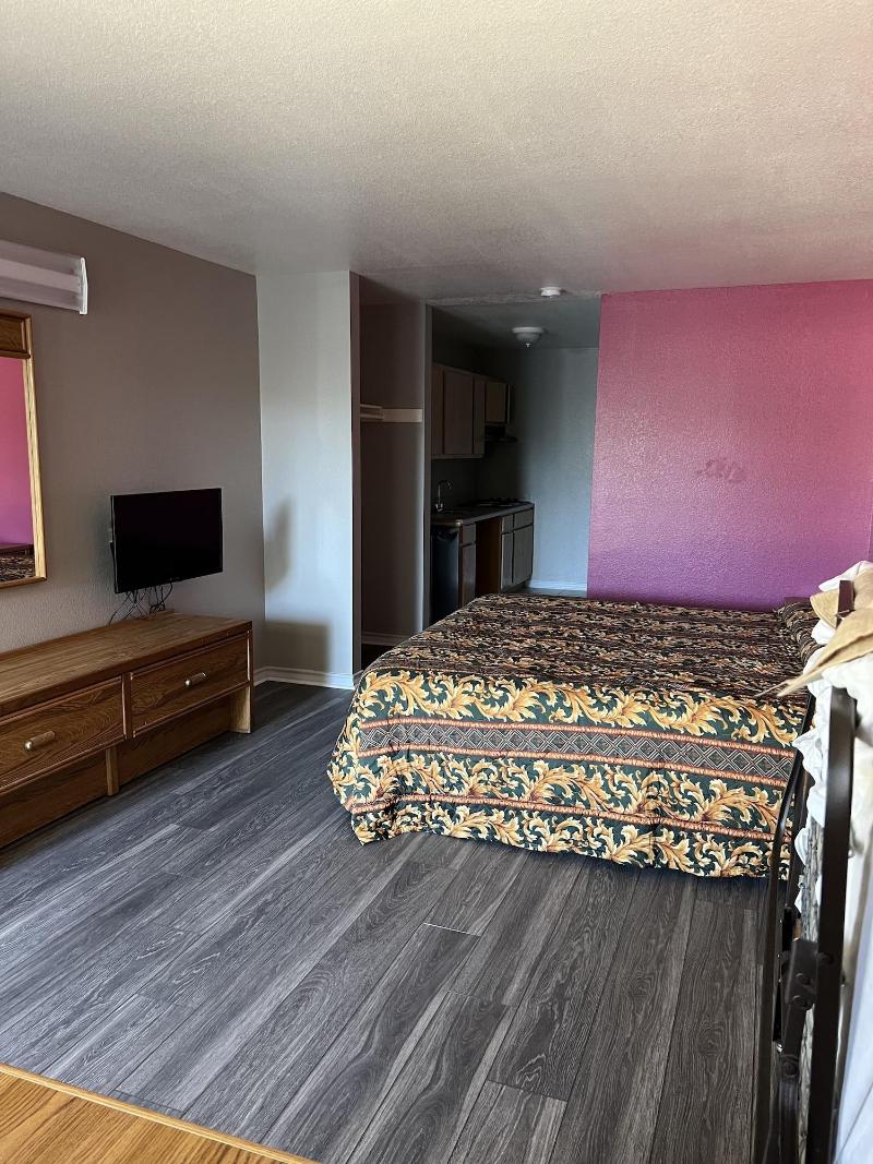 Country Inn Motel image