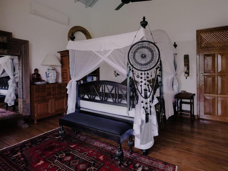 Villa Space image
