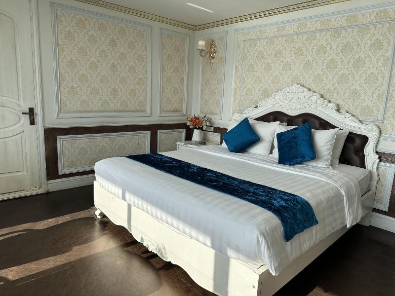 Halong Marina Bay Cruise image