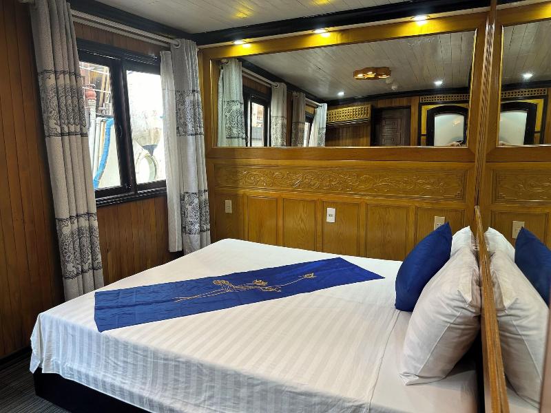 Halong Marina Bay Cruise image