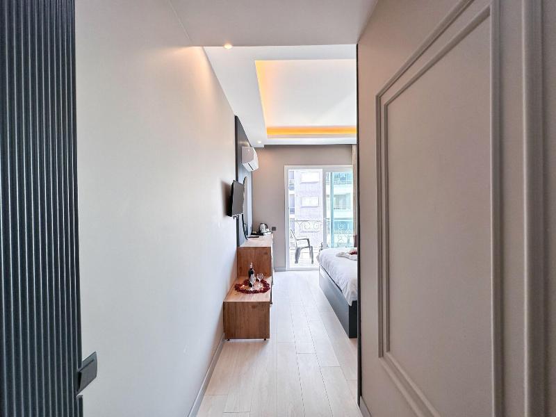 Teker Luxury Hotel image