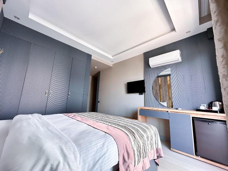 Teker Luxury Hotel image