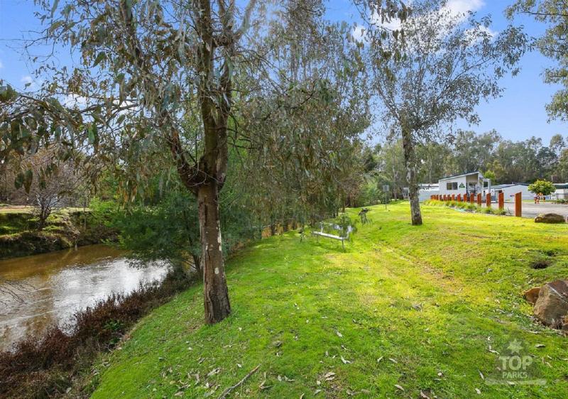 Yea Riverside Caravan Park image 8