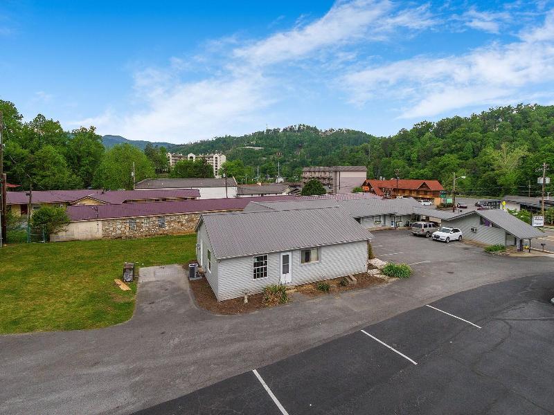 Gatlinburg Mountain Inn image