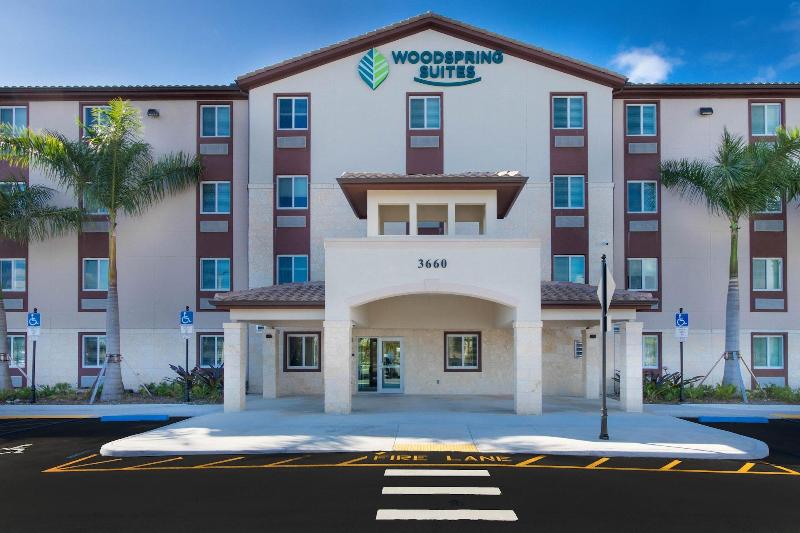 Woodspring Suites Jacksonville South image
