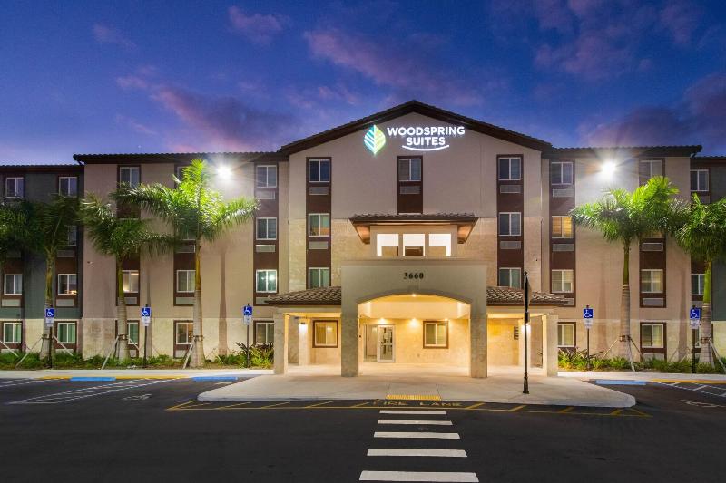 Woodspring Suites Jacksonville South image