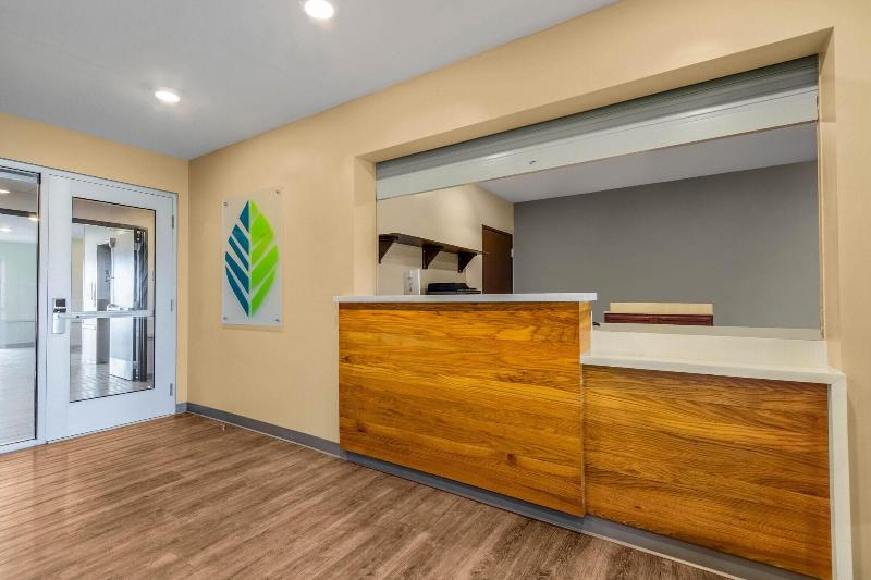 Woodspring Suites Jacksonville South image