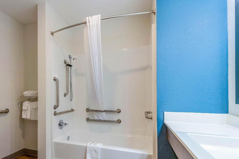 Woodspring Suites Jacksonville South image
