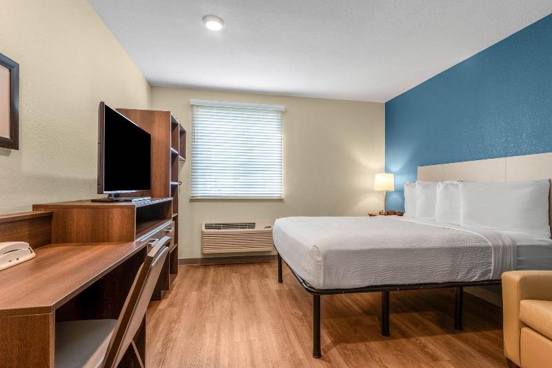Woodspring Suites Jacksonville South image