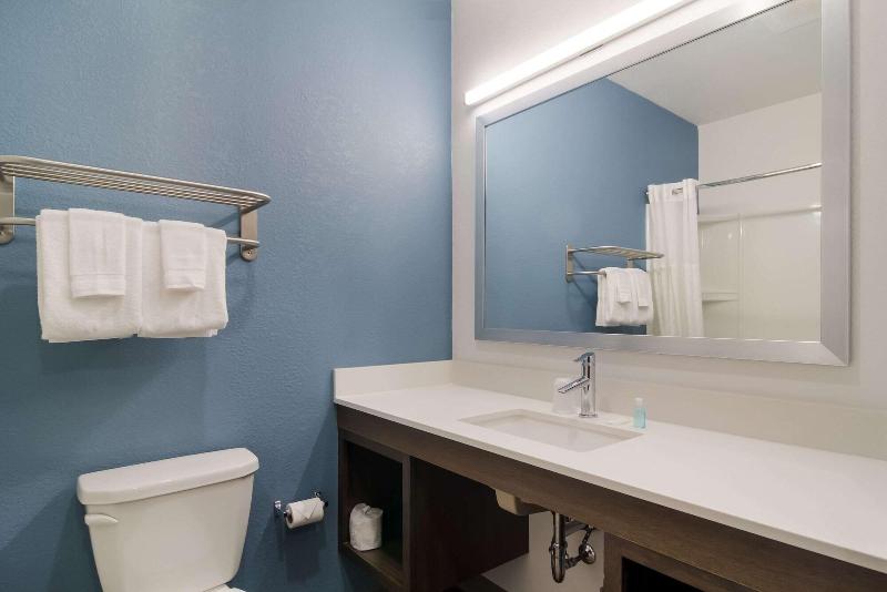 Woodspring Suites Jacksonville South image