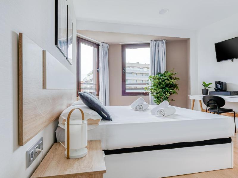 Limehome Barcelona Carrer De Fontcoberta image