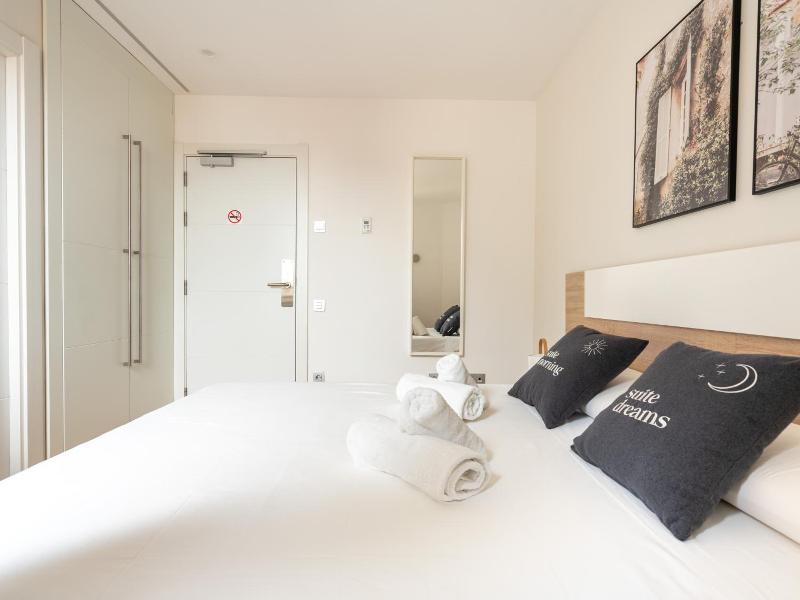 Limehome Barcelona Carrer De Fontcoberta image