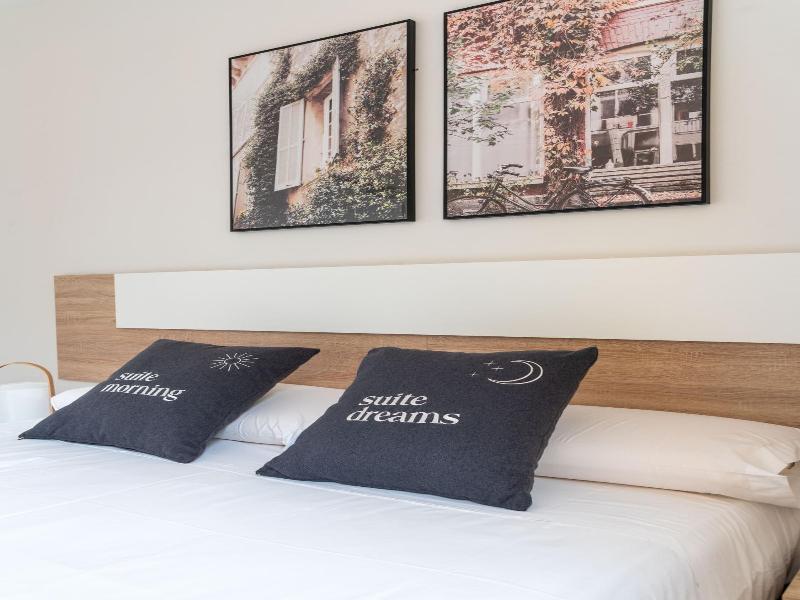 Limehome Barcelona Carrer De Fontcoberta image