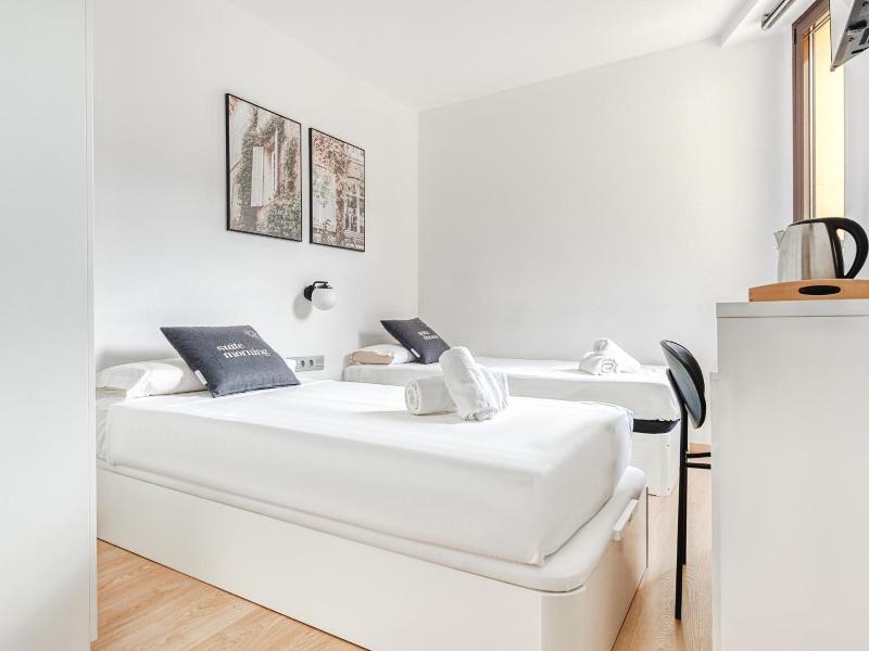 Limehome Barcelona Carrer De Fontcoberta image