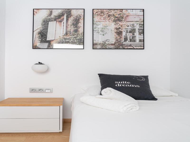 Limehome Barcelona Carrer De Fontcoberta image