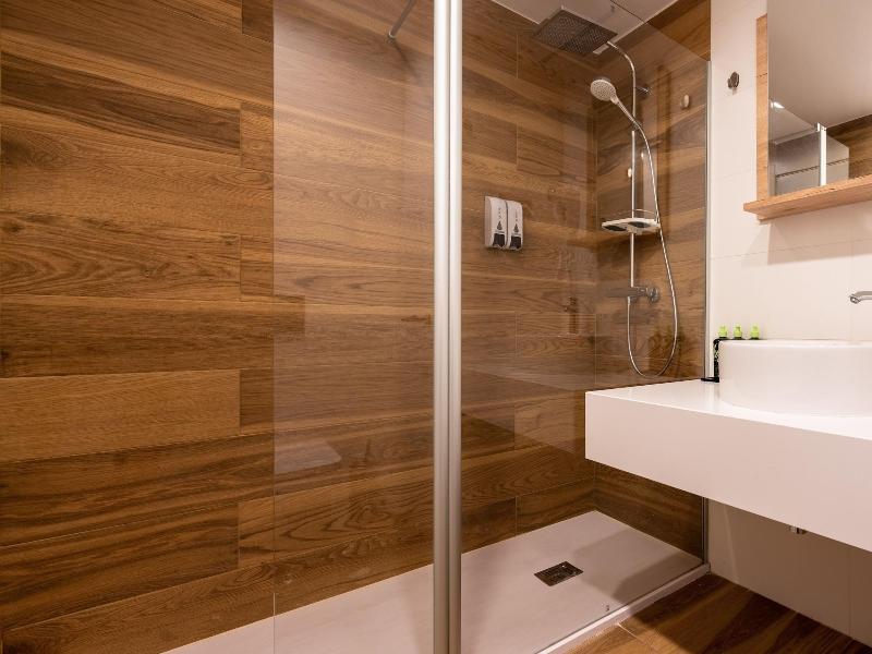 Limehome Barcelona Carrer De Fontcoberta image