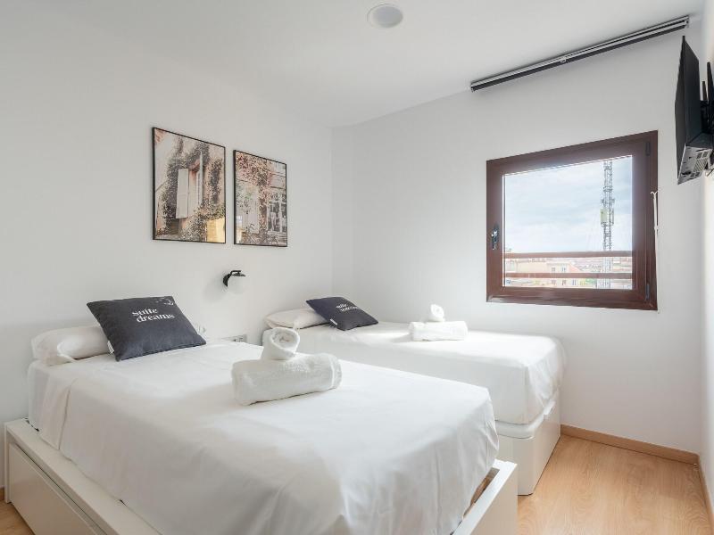 Limehome Barcelona Carrer De Fontcoberta image