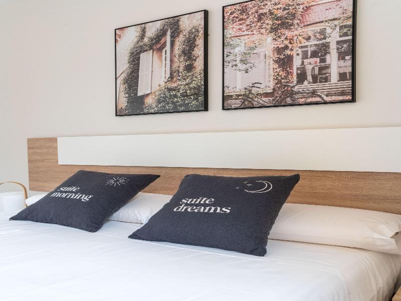 Limehome Barcelona Carrer De Fontcoberta image