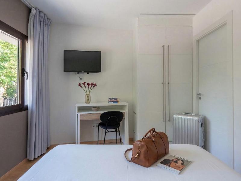 Limehome Barcelona Carrer De Fontcoberta image