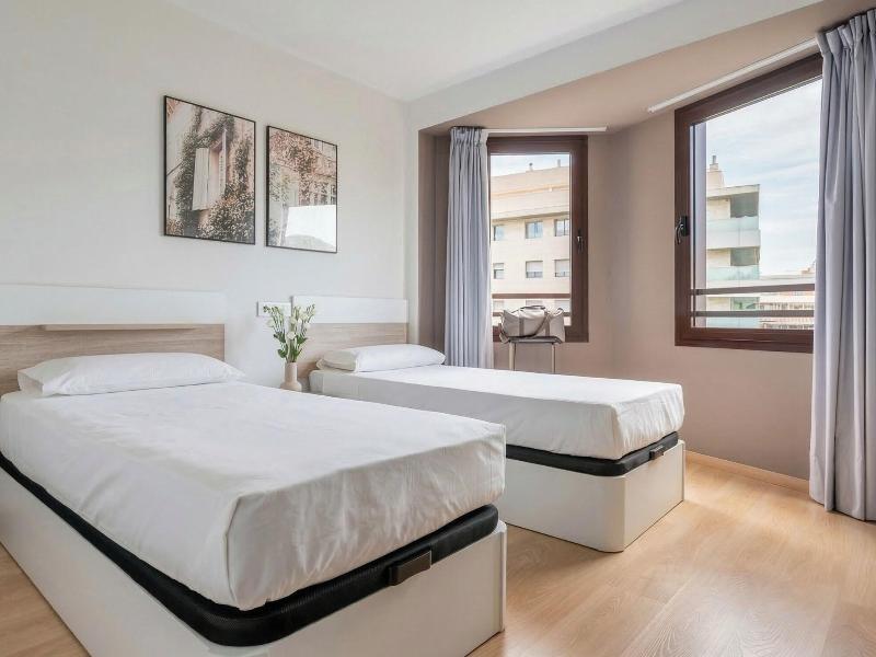 Limehome Barcelona Carrer De Fontcoberta image