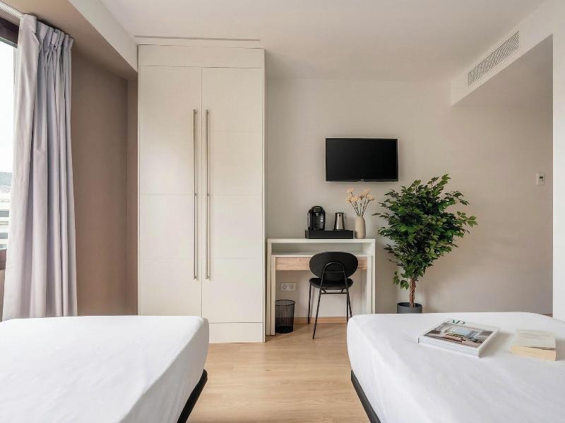 Limehome Barcelona Carrer De Fontcoberta image